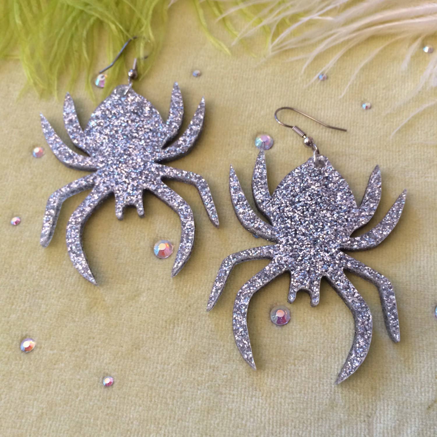 Big Acrylic Spider Earrings-2