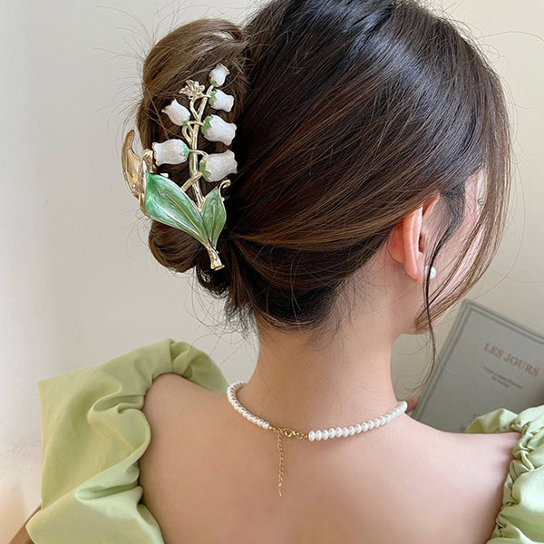 Pearl Blossom Hair Clip