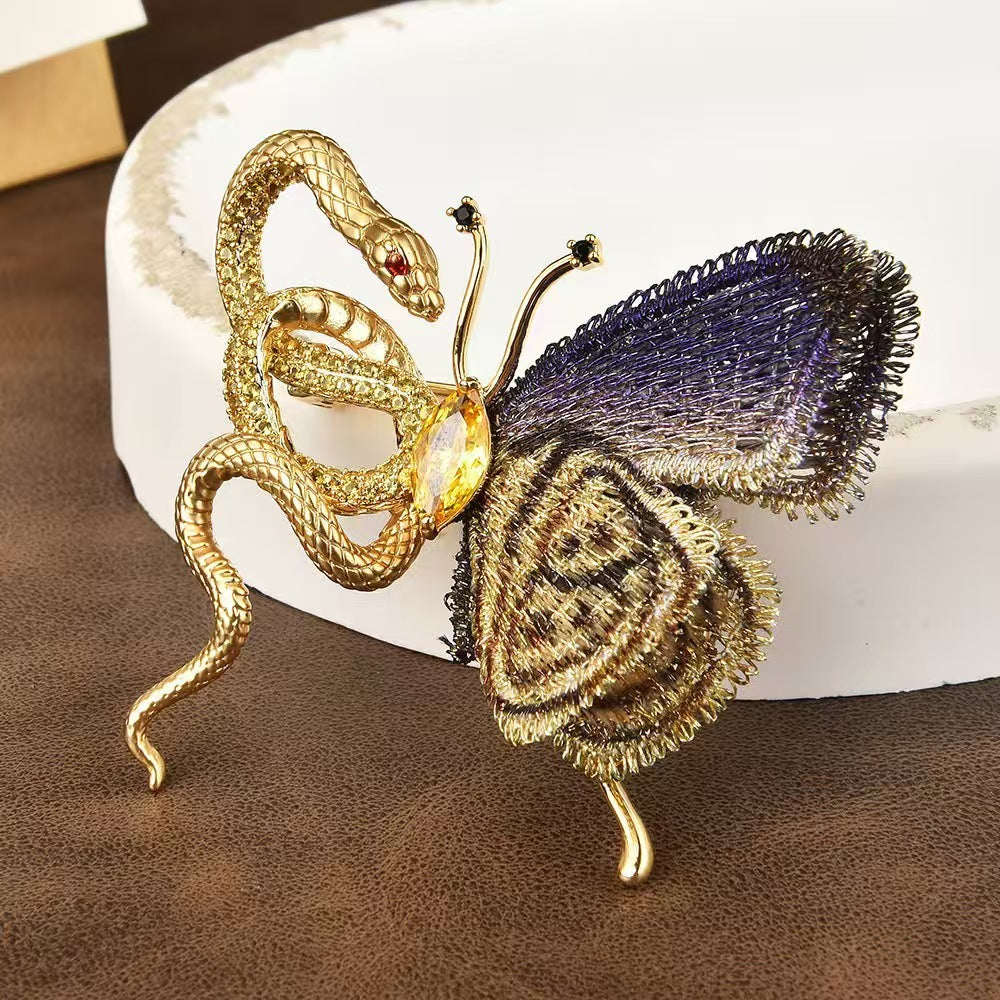 Exotic Snake And Butterfly Hand-embroidered Brooch Temperament Wild