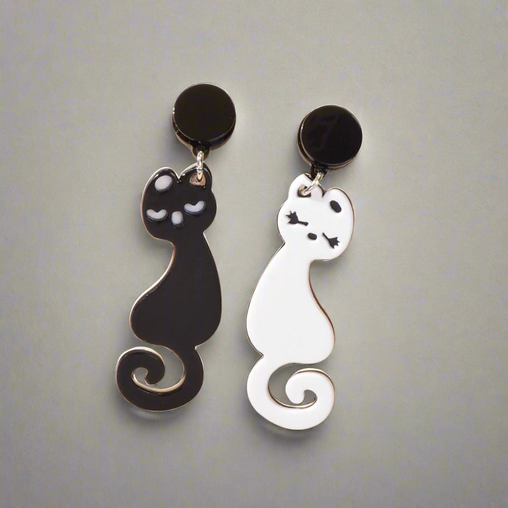 Lovely Asymmetrical White Black Acrylic Lovers Cat Creative Earrings Animal Stud-0