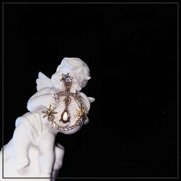 Tender Petal Earrings