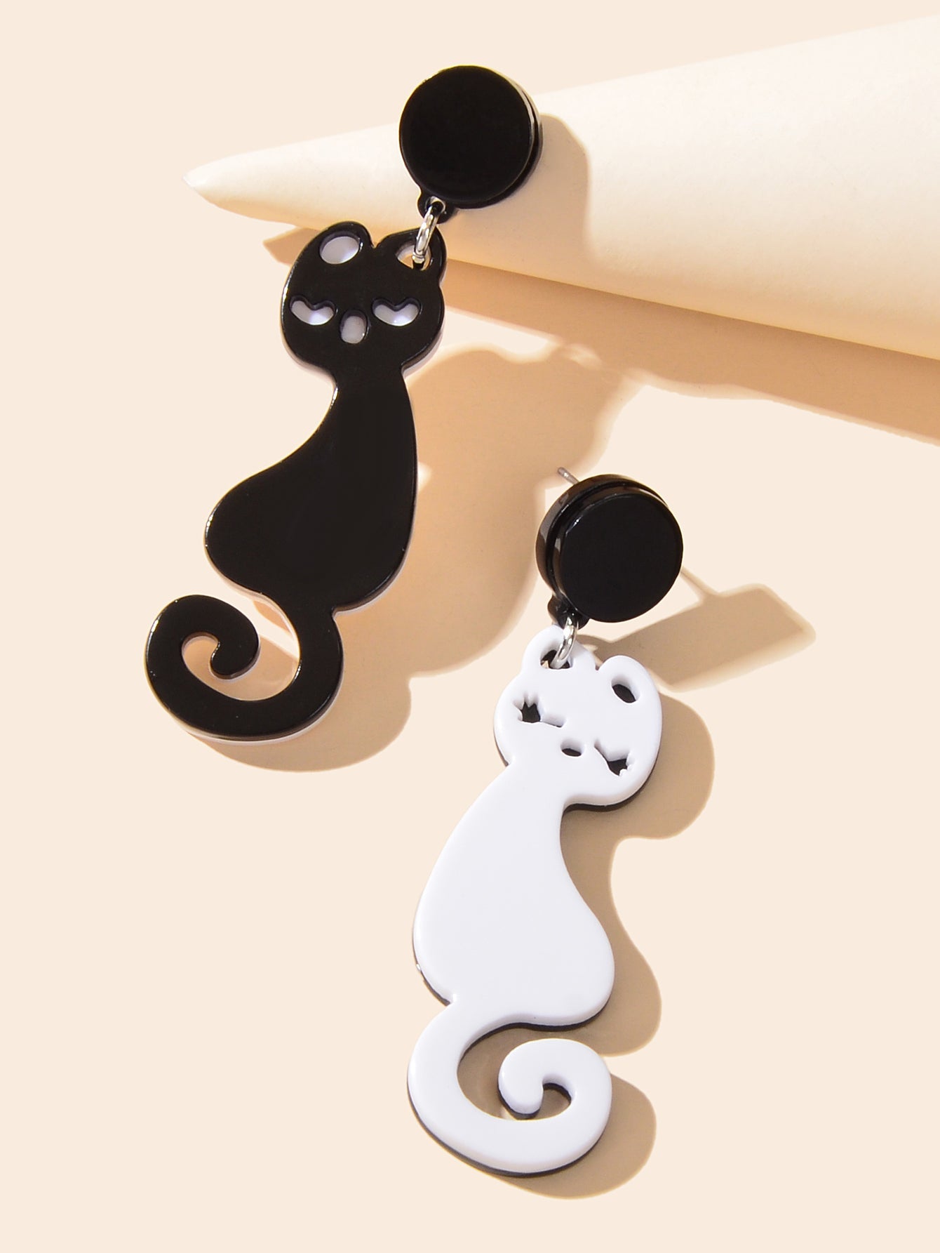 Lovely Asymmetrical White Black Acrylic Lovers Cat Creative Earrings Animal Stud-2