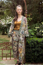 "Love Grows Wild" Bee Print Artist Pants (L/XL) width=100 