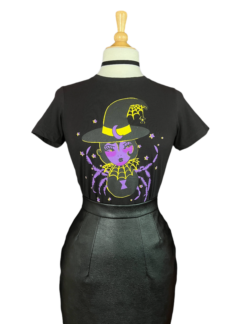 Spider Baby Fitted Graphic Tee in Black -0