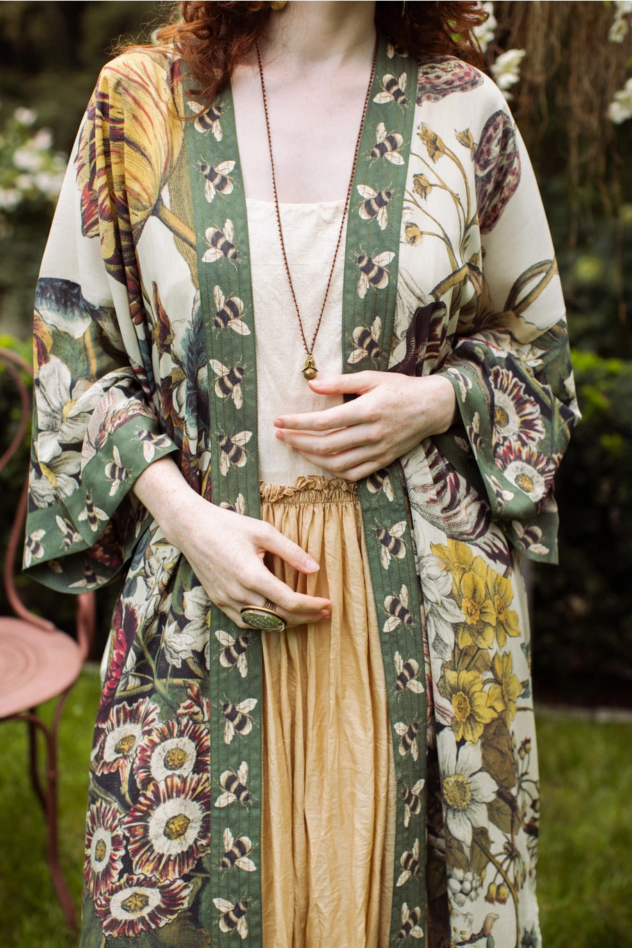 "Love Grows Wild" Bee Kimono