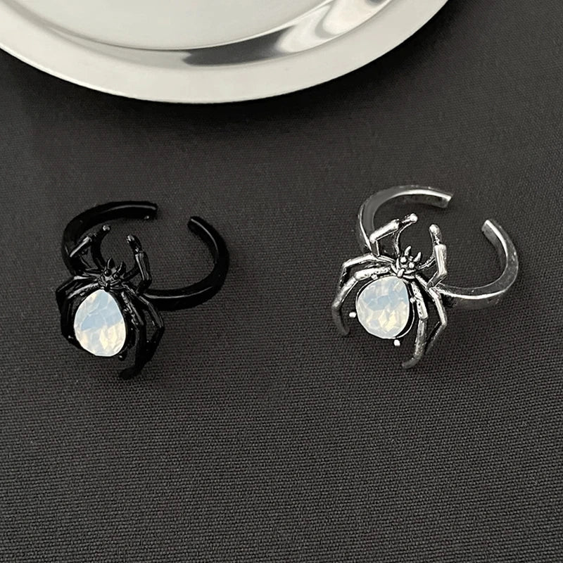 "Cuezamira" Spider Ring