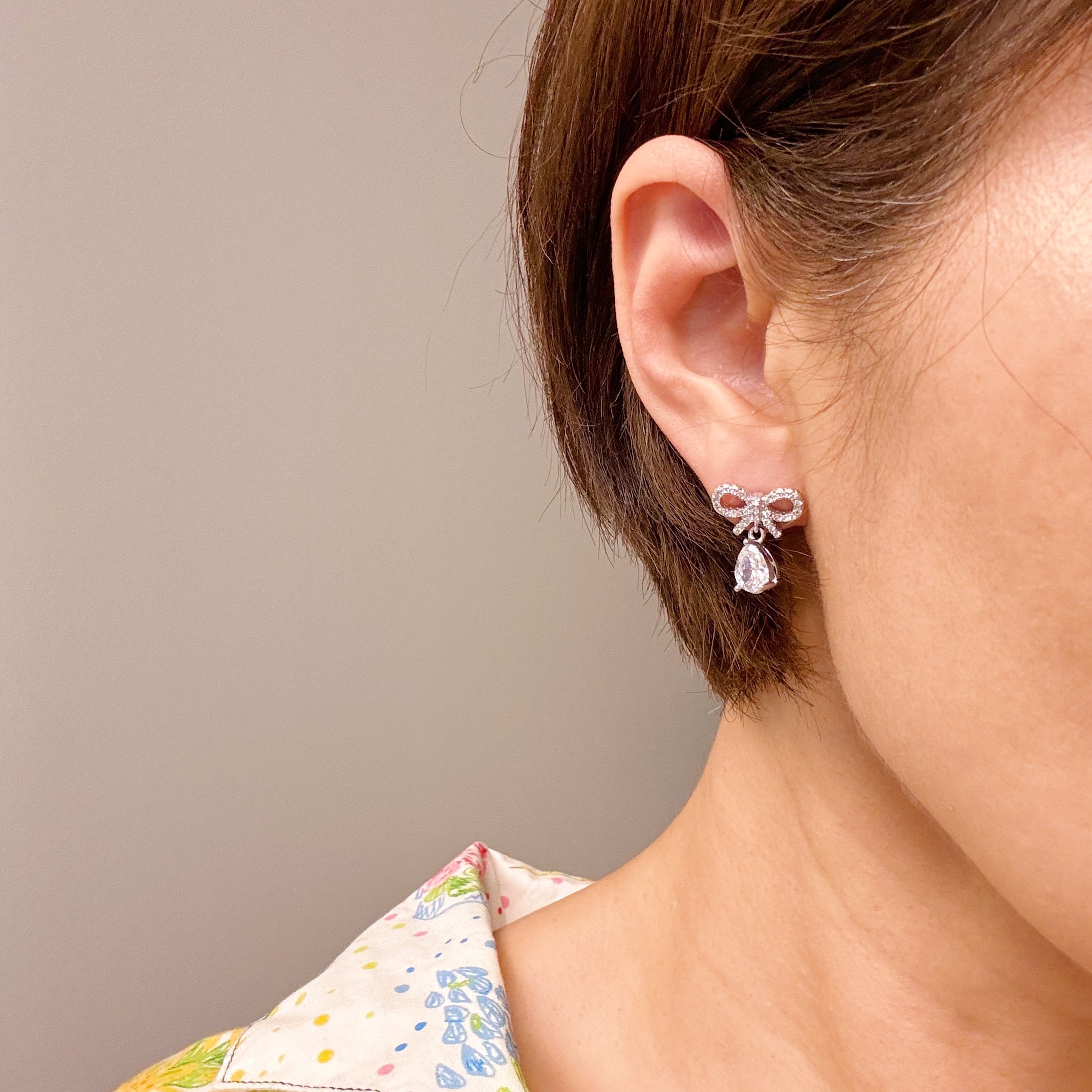 Sparkly Bow Teardrop Earrings-2