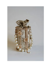 "Perlith" Pearl Bucket Clutch width=100 