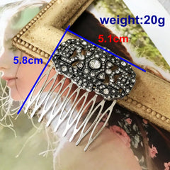 "Fablecourt" Retro Brooch Set