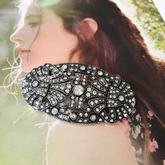 "Fablecourt" Retro Brooch Set