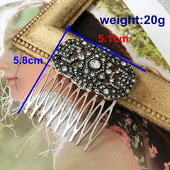 "Fablecourt" Retro Brooch Set
