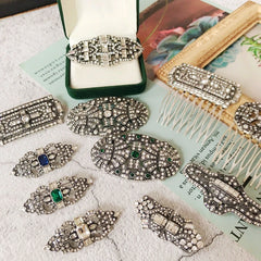 "Fablecourt" Retro Brooch Set