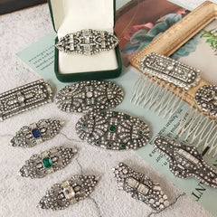 "Fablecourt" Retro Brooch Set