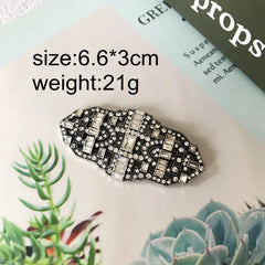 "Fablecourt" Retro Brooch Set