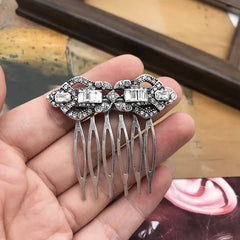 "Fablecourt" Retro Brooch Set