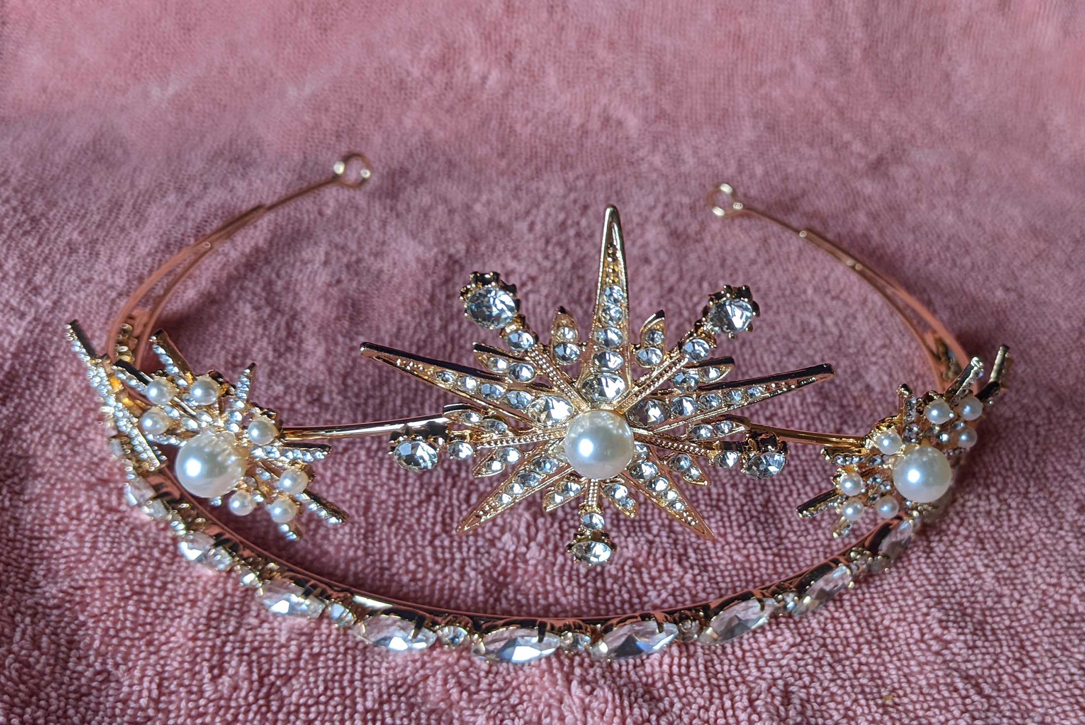 "Victoria" Star Crown