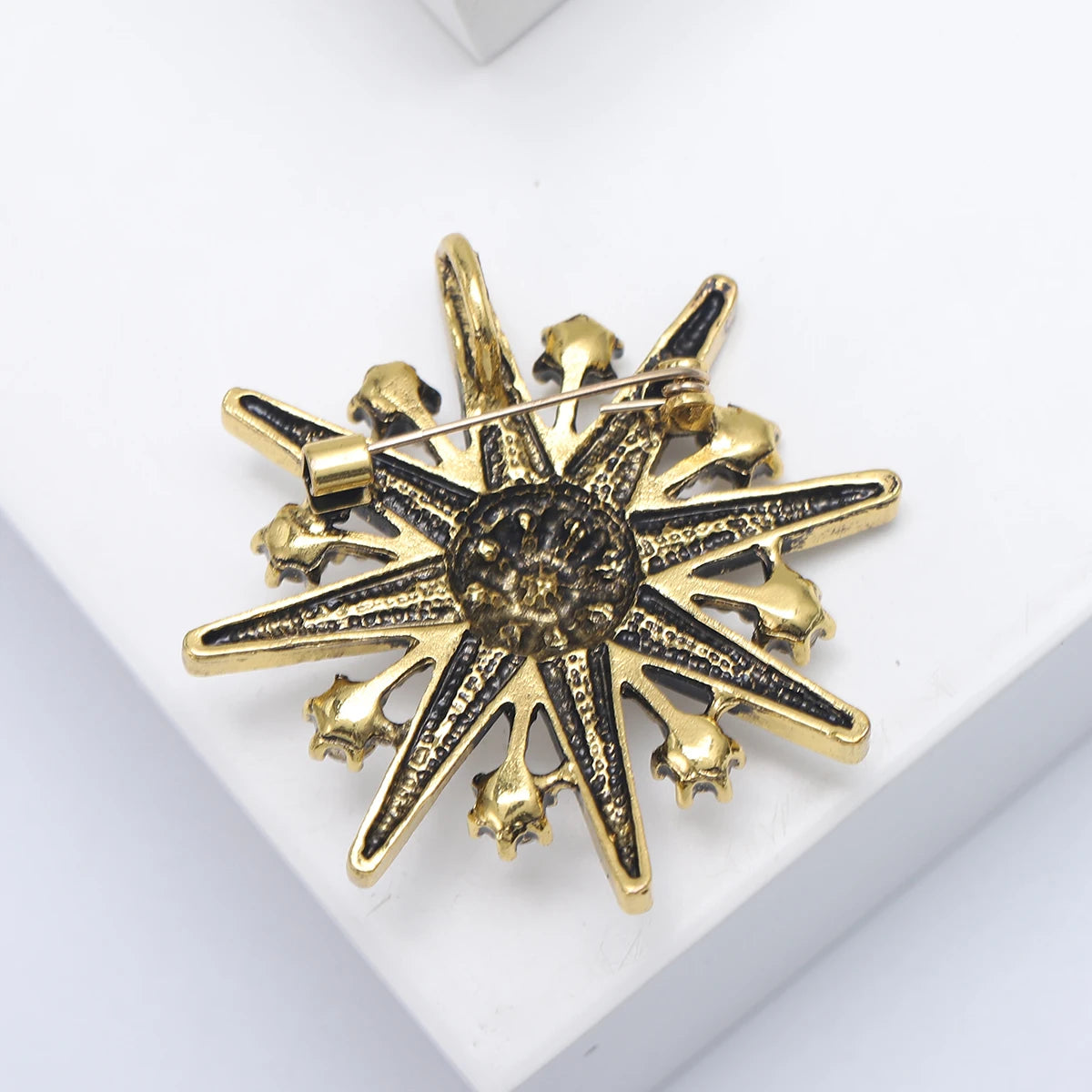 "Eloressa" Star Brooch