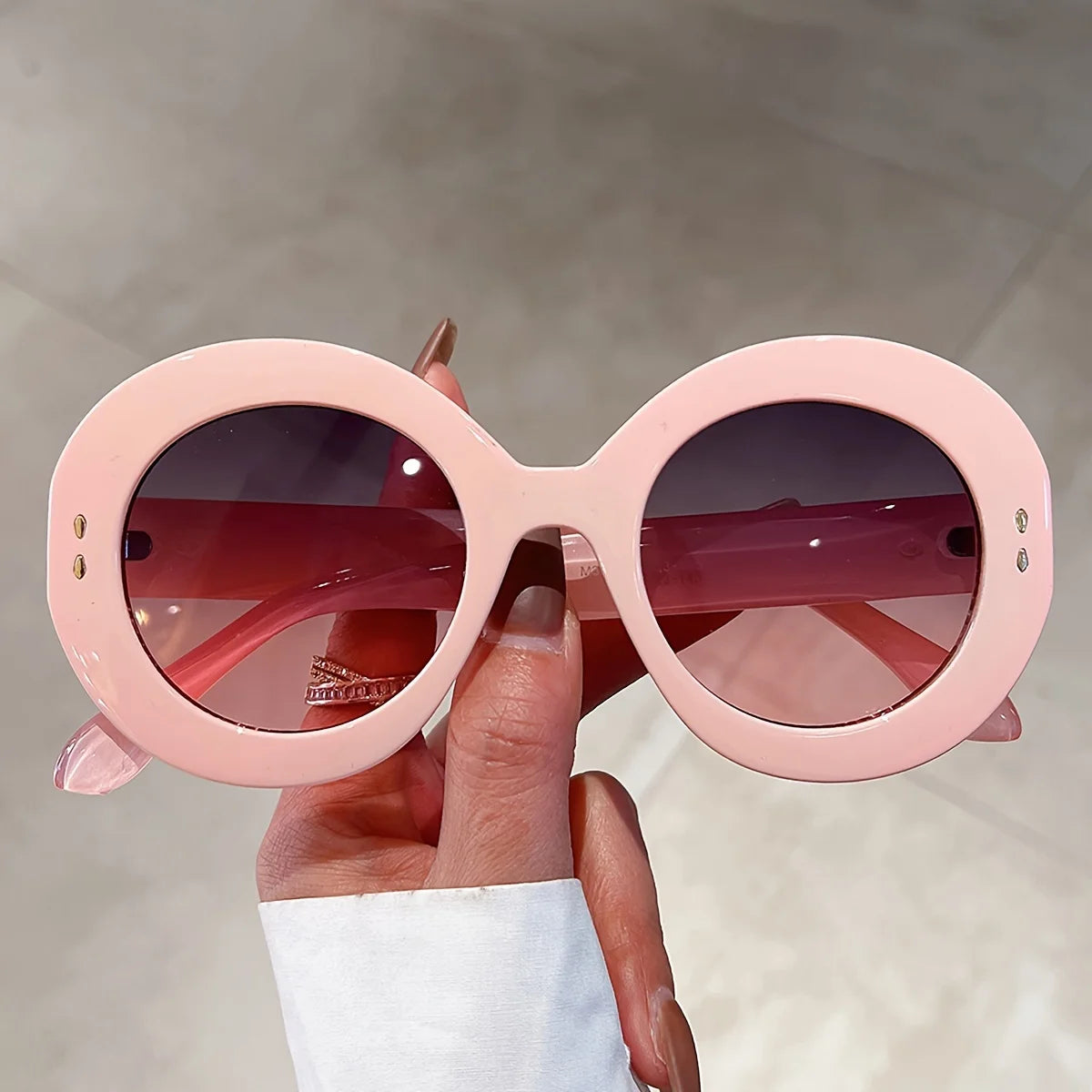 "Wyntheris" Circular Sunglasses
