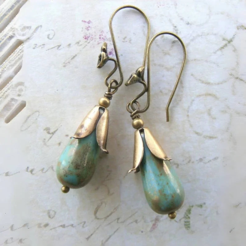 "Isenwyn" Retro Jewelry Set