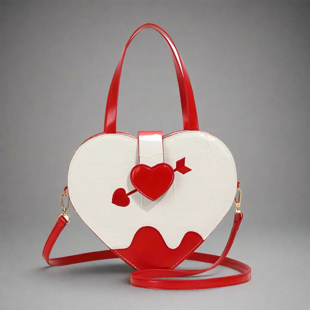 "Tullivara" Heart Shoulder Bag