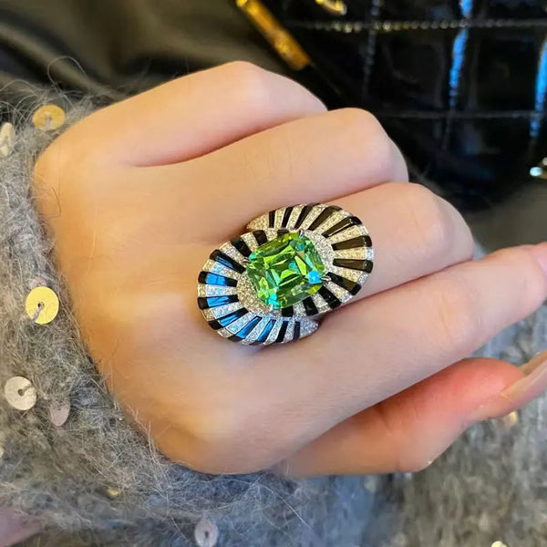 "Smaragda" Enamel Green Ring