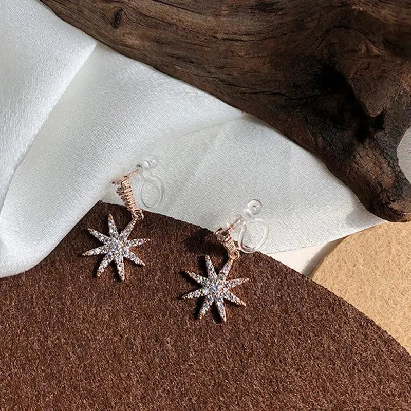"Antheline" Star Earrings