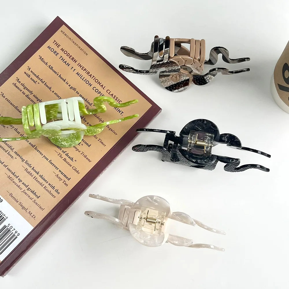 "Bathilda" Snake Hair Claw