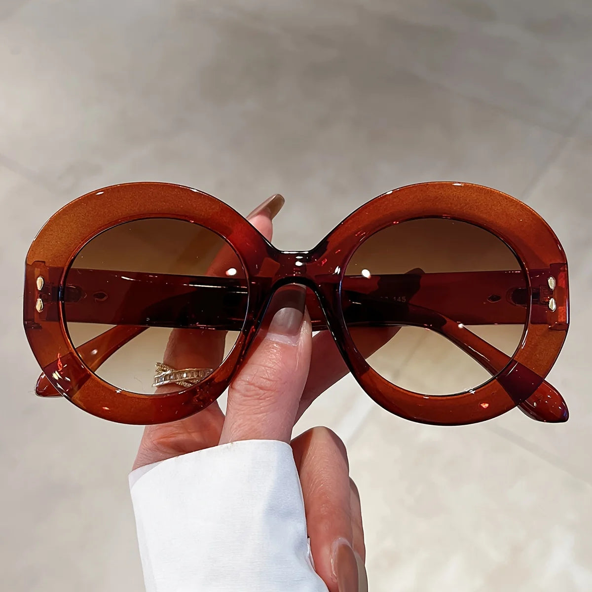 "Wyntheris" Circular Sunglasses