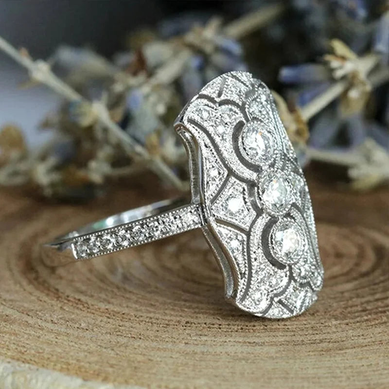 "Dovessa" Art Deco Ring