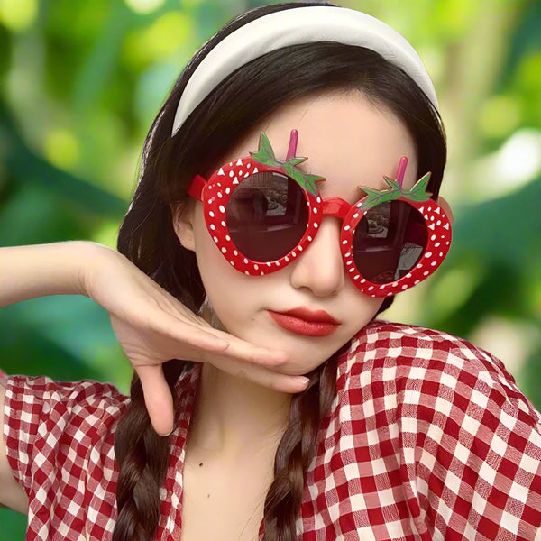 "Helismera" Strawberry Sunglasses