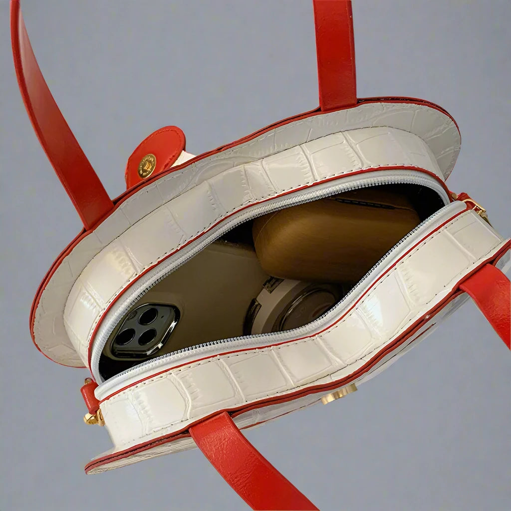 "Tullivara" Heart Shoulder Bag