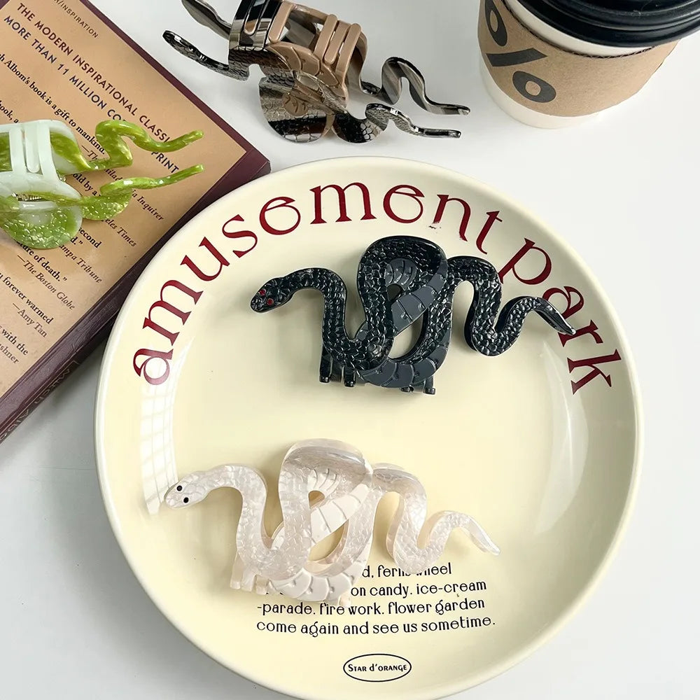 "Bathilda" Snake Hair Claw