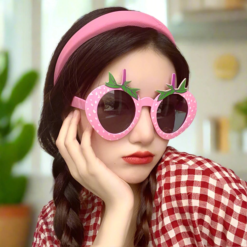 "Helismera" Strawberry Sunglasses