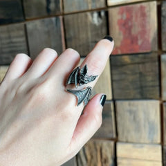 "Saphnira" Bat Ring