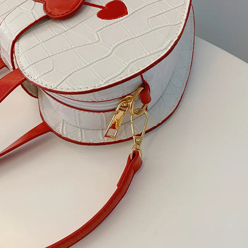 "Tullivara" Heart Shoulder Bag