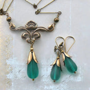 "Ethelwyra" Floral Necklace Set width=100 