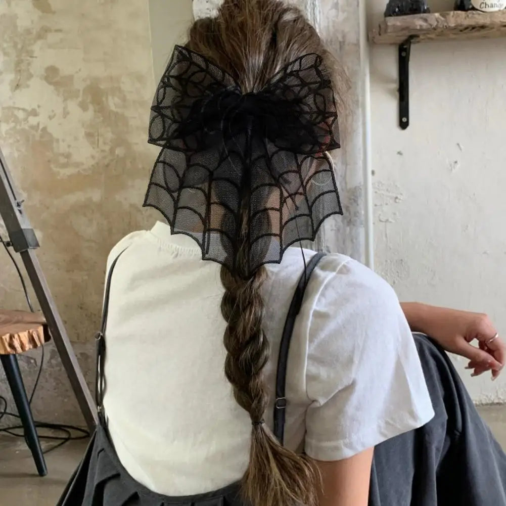 "Mictariza" Gothic Hair Clip