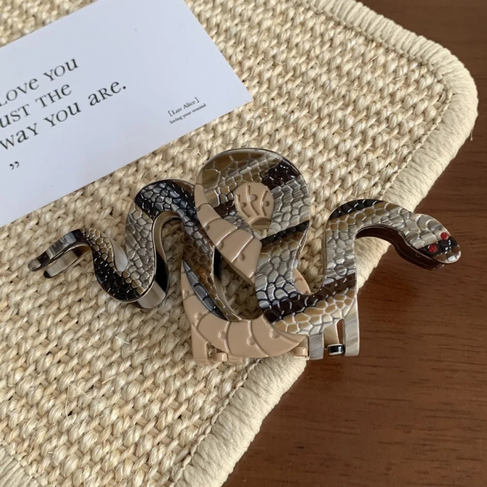 "Bathilda" Snake Hair Claw