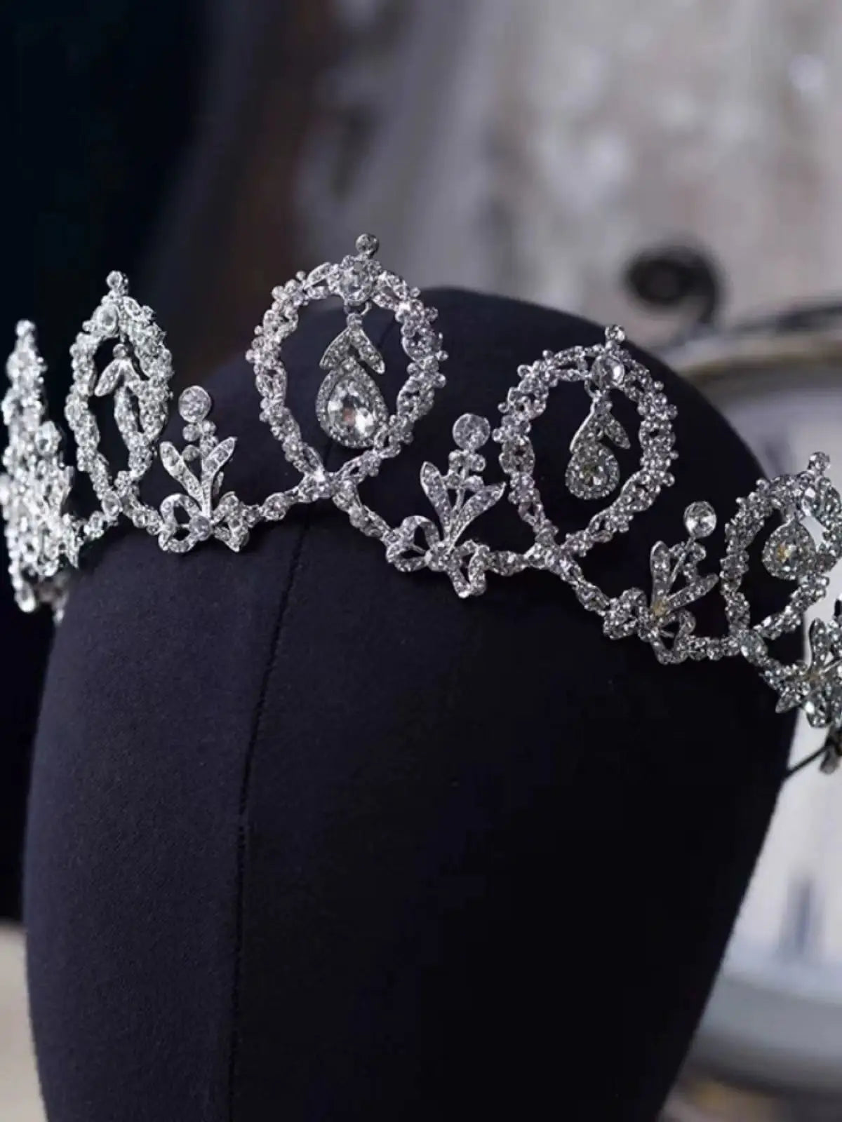 "Noraline"  Tiara Crown