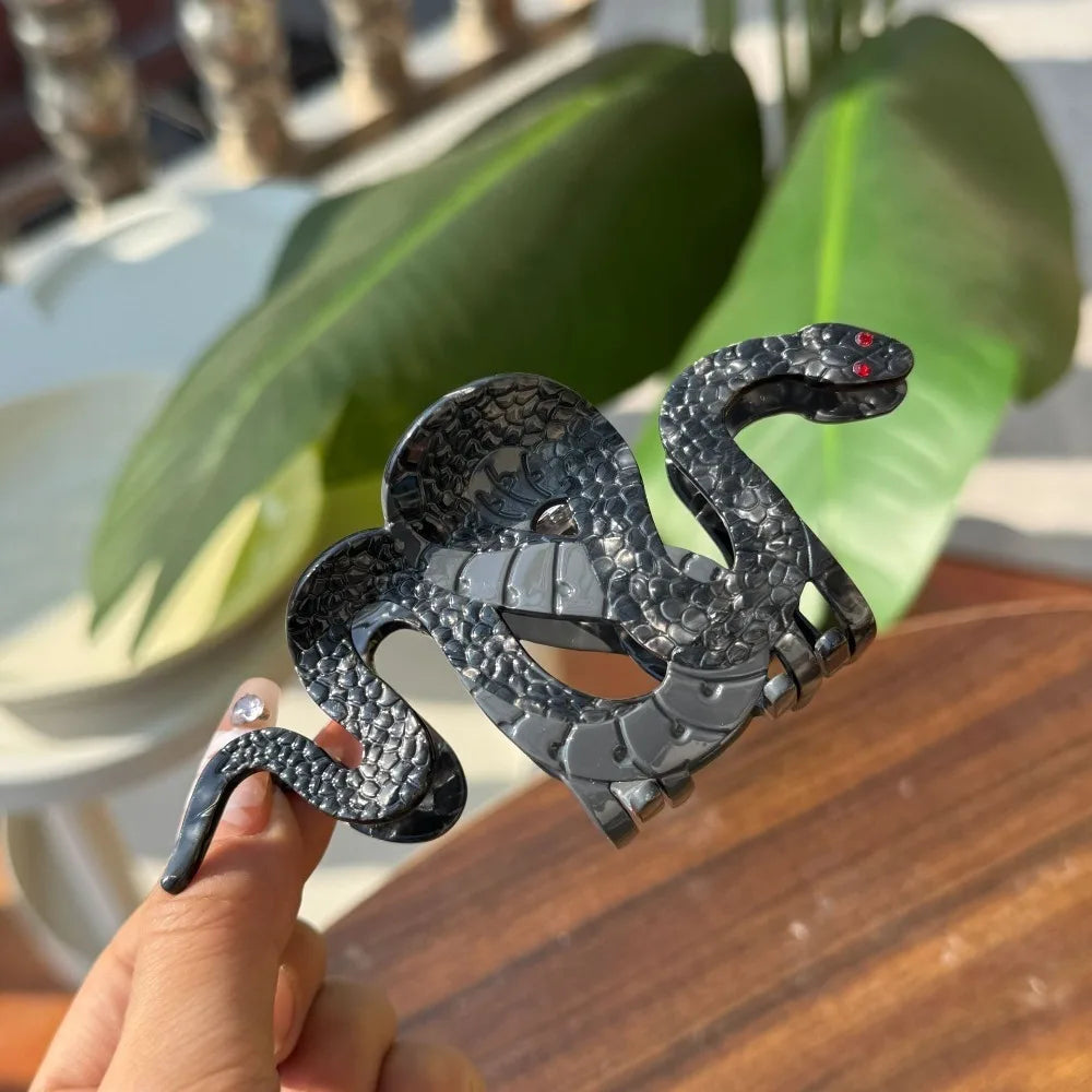 "Bathilda" Snake Hair Claw