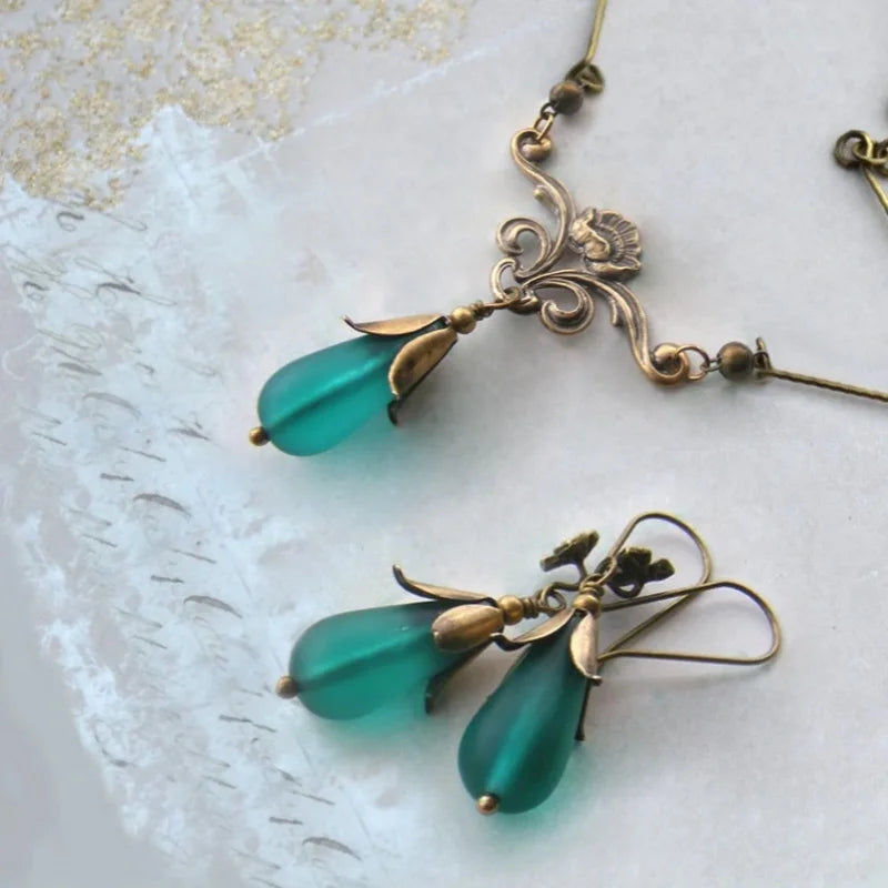 "Ethelwyra" Floral Necklace Set