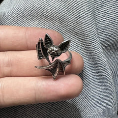 "Saphnira" Bat Ring