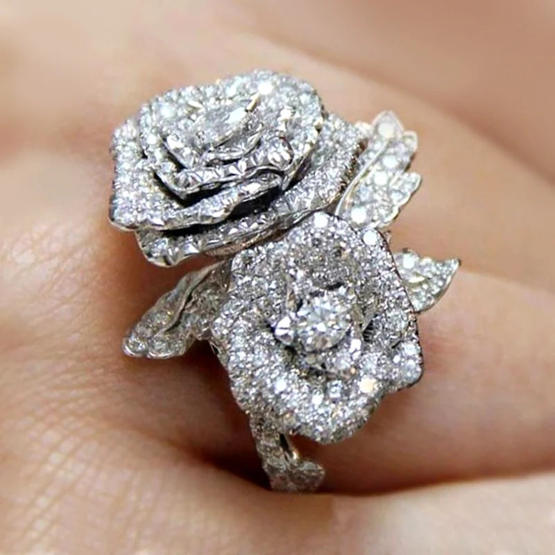 "Belyra" Rhinestone Roses Ring