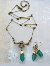 "Ethelwyra" Floral Necklace Set width=100 