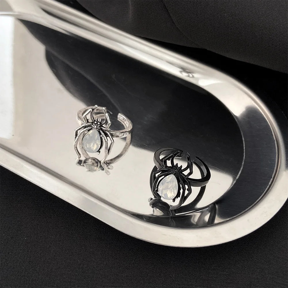 "Cuezamira" Spider Ring