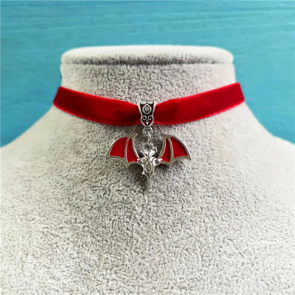 "Hexoria" Cross Bat Choker