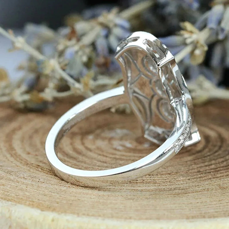 "Dovessa" Art Deco Ring