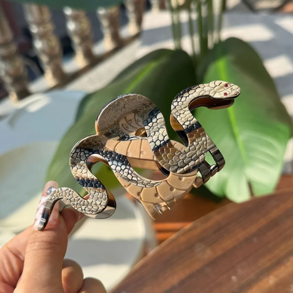 "Bathilda" Snake Hair Claw