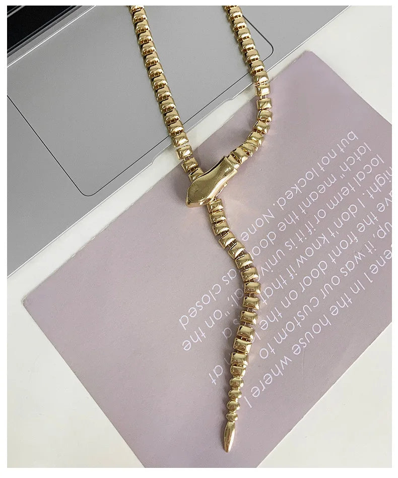 "Fiorenya" Adjustable Chain Belt