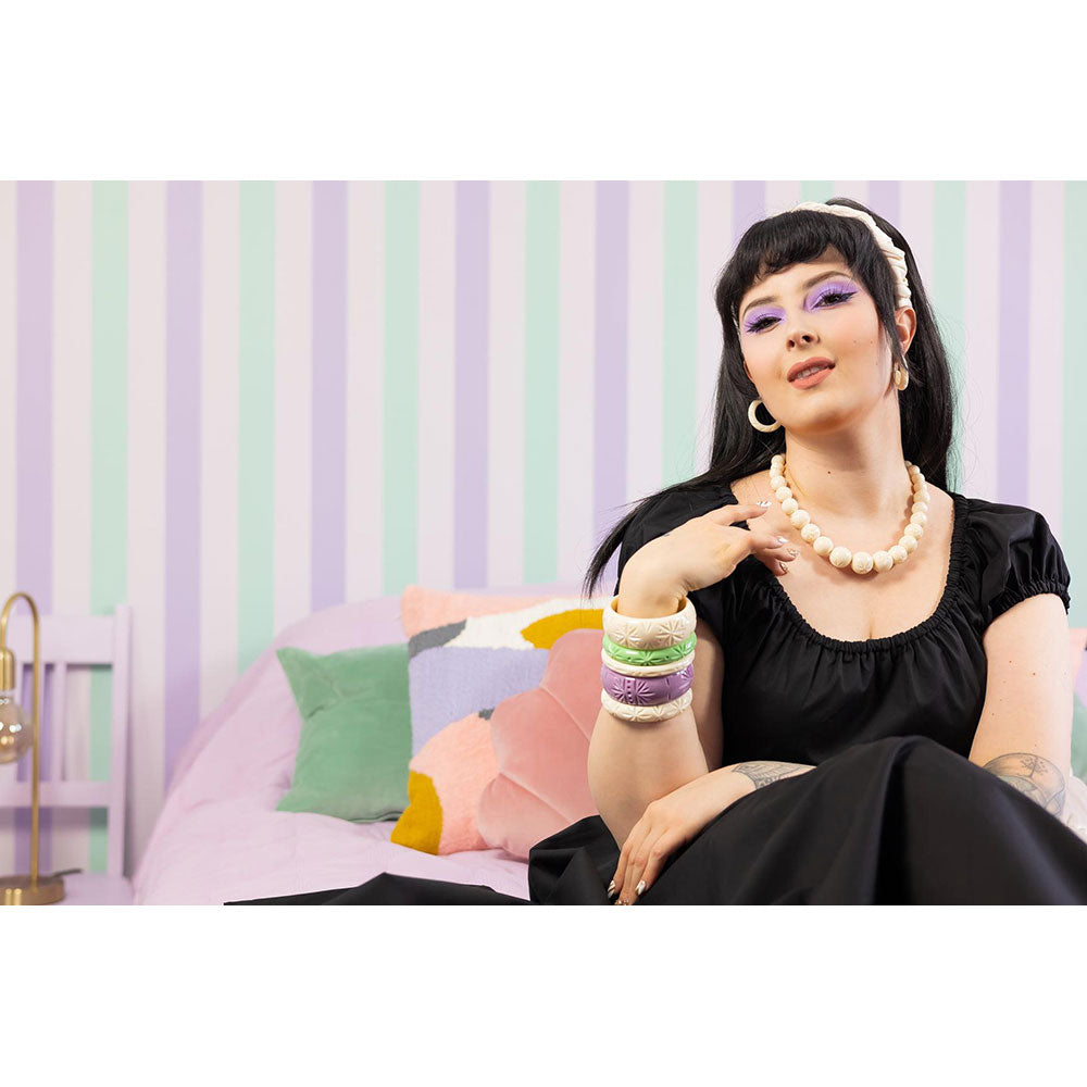 Cream Heavy Carve Bead Necklace by Splendette-1
